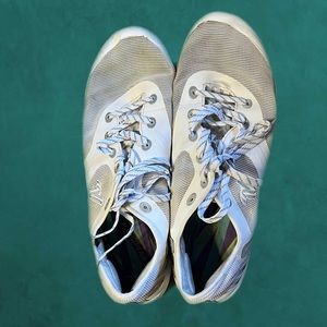 Varsity Ascend Cheer Shoes; size 10